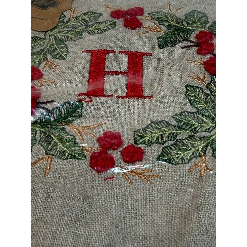 Mud Pie set of 2 initial H embroidered Christmas holly wreath French knot towel - Picture 2 of 9